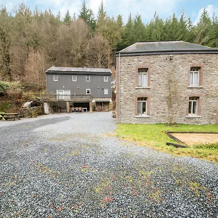 Riverside Retreat, Ardennes, Cleaning Included Dom wakacyjny Vresse-sur-Semois