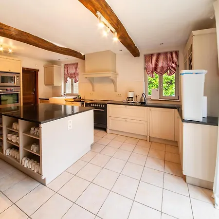 Riverside Retreat, Ardennes, Cleaning Included * Vresse-sur-Semois